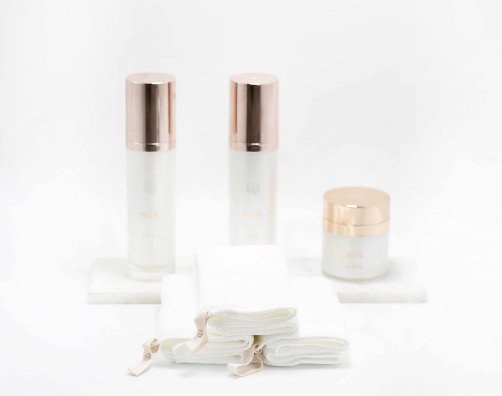 Tres Leches review by US popular blogger, Kelly Snider.