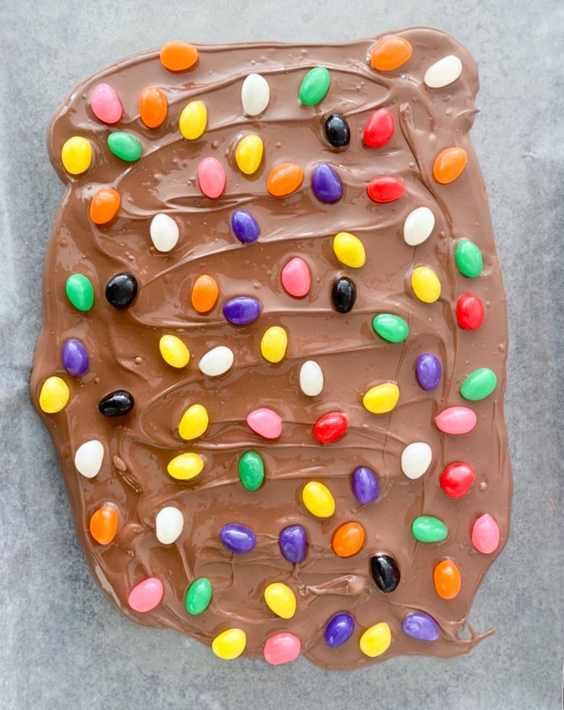 Maskcara Beauty Blogger and popular Utah blogger, Kelly Snider's recipe for Milk Chocolate Jellybean Easter Bark.