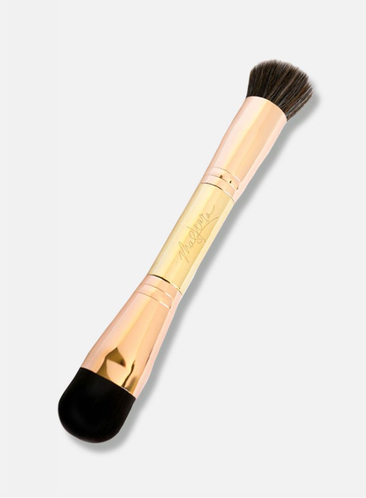 Maskcara Beauty Makeup Brushes and Tools reviewed by top US beauty blogger and Maskcara Artist, Kelly Snider: Power Powder Brush