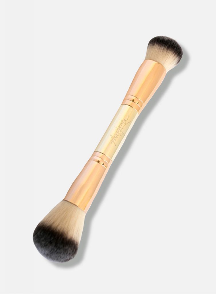 Maskcara Beauty Makeup Brushes and Tools reviewed by top US beauty blogger and Maskcara Artist, Kelly Snider: Bush + Bronzer Brush