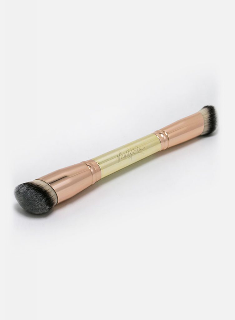 Maskcara Beauty Makeup Brushes and Tools reviewed by top US beauty blogger and Maskcara Artist, Kelly Snider: Buffy Brush