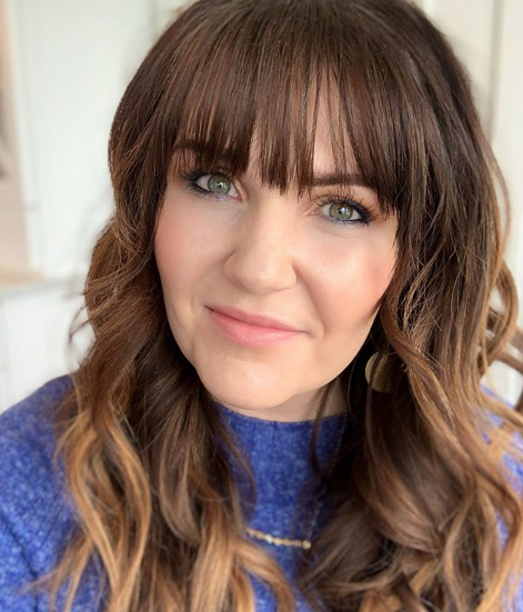 How to Set Cream Makeup by popular Utah beauty blogger, Kelly Snider: image of a woman wearing cream based makeup.