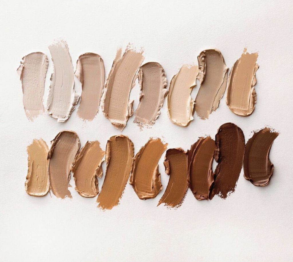  sharing how long Seint foundation lasts. Image of Swatches of Seint Cream highlight colors. 