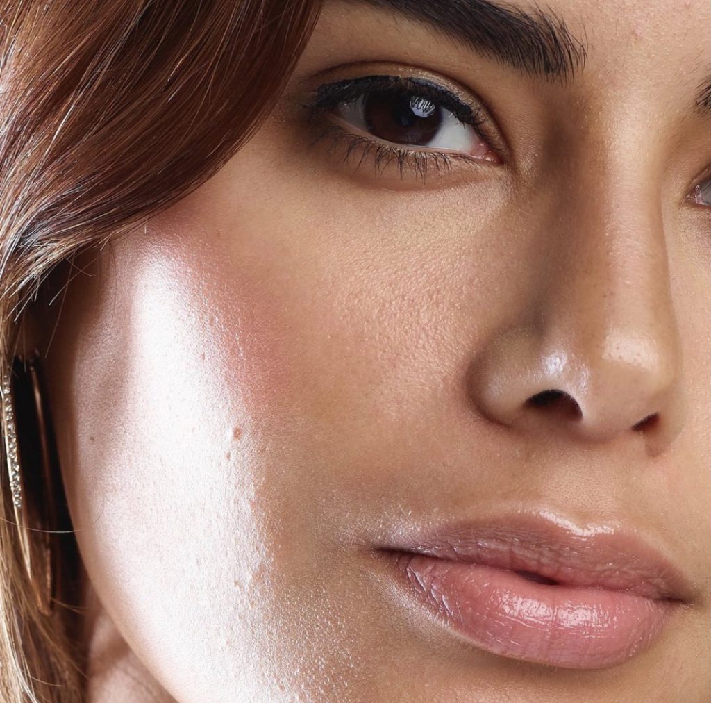 Skinimalism: The Natural Everyday Makeup Trend