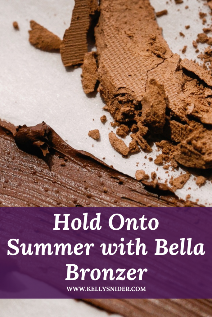 Hold Onto Summer with Bella Bronzer from Seint Beauty www.kellysnider.com