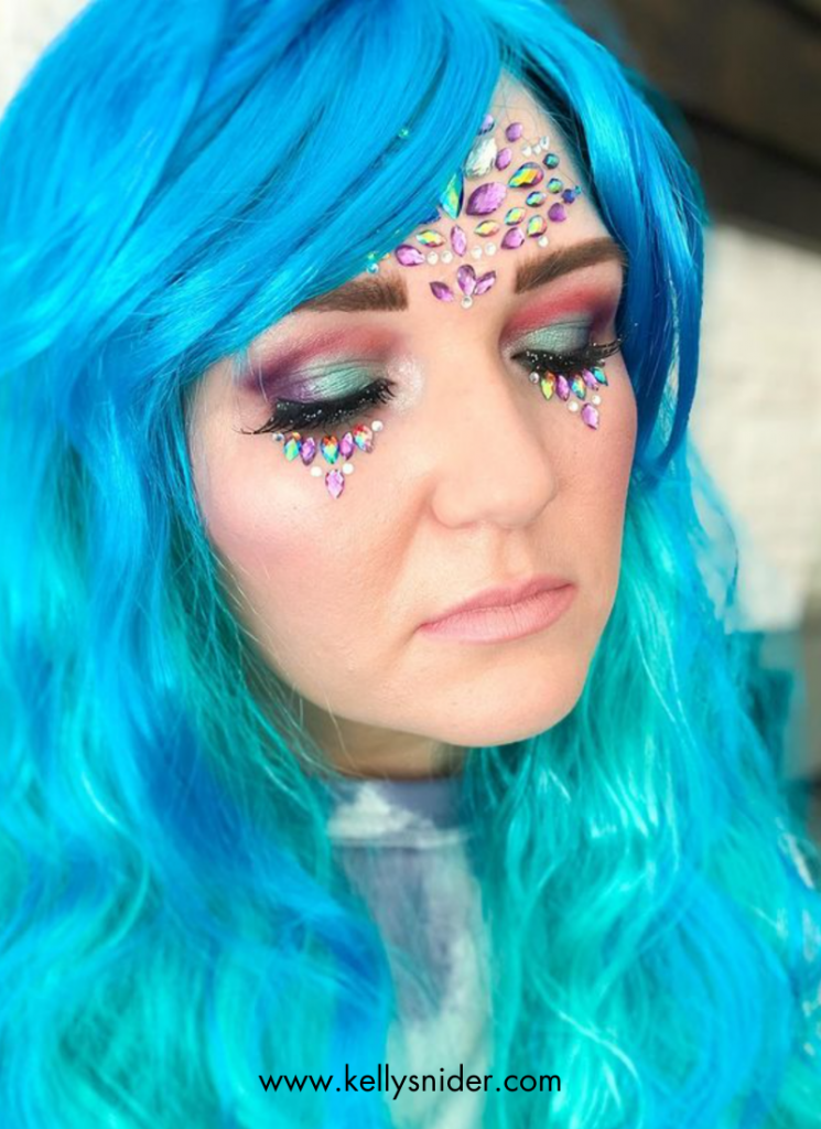 This Halloween Mermaid Makeup Look is fun and easy to do with Seint Beauty! See how I did it here. www.kellysnider.com