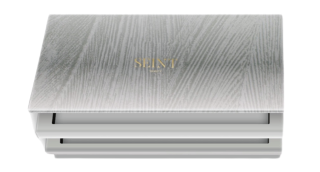 Wanting a new look on your Palette, the Tinsel palette is beautiful and perfect for holiday travel.