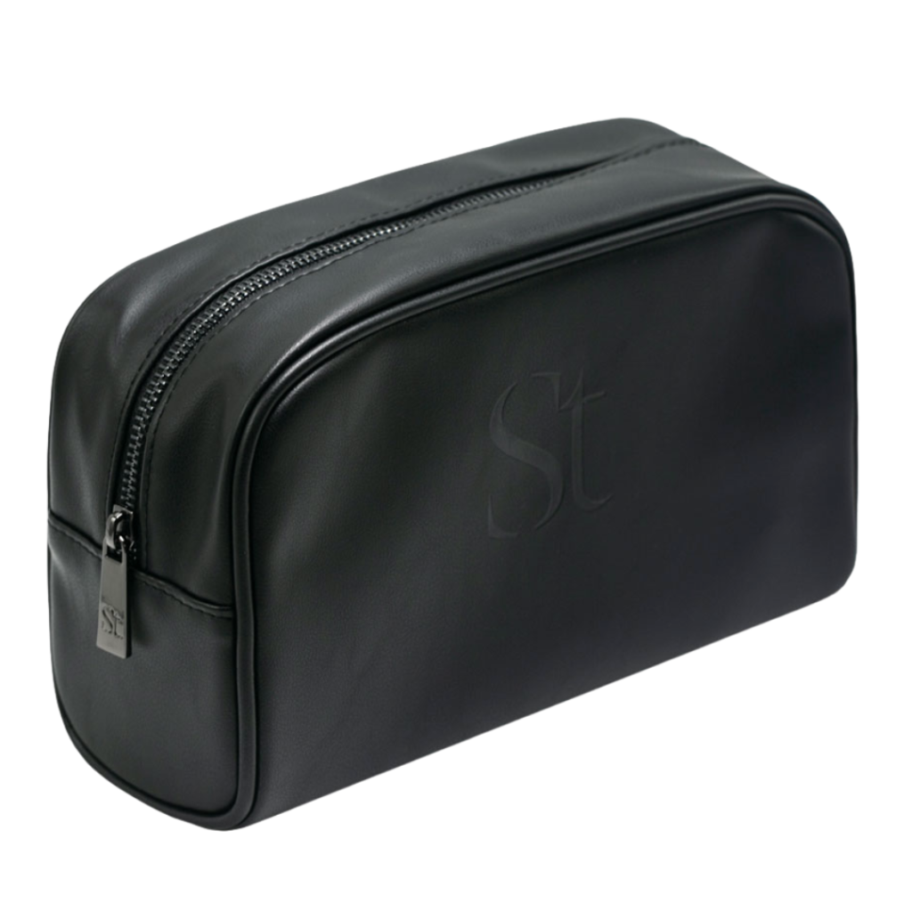 Holiday travel just got easier with this Seint traavel case to hold all the essentials.