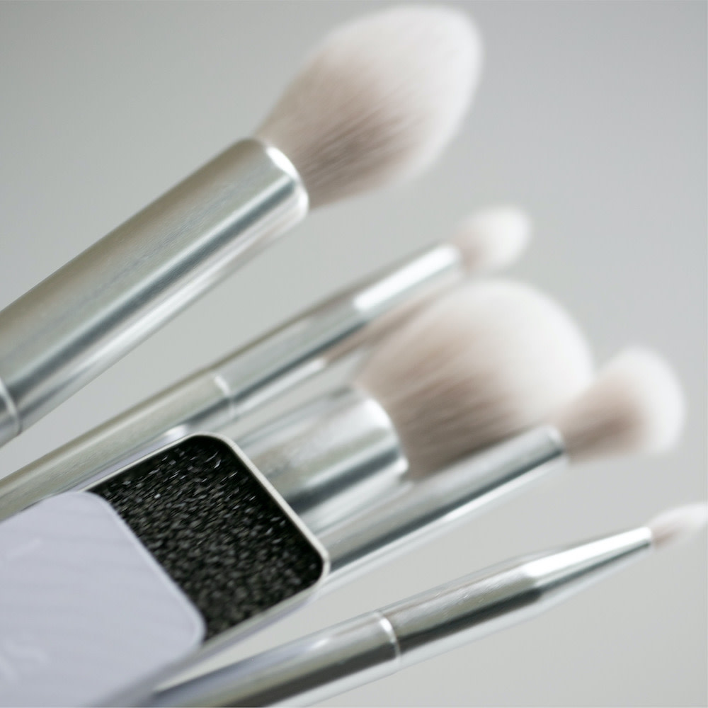 Seint Makeup brushes are the must-have tools for flaweless makeup.  