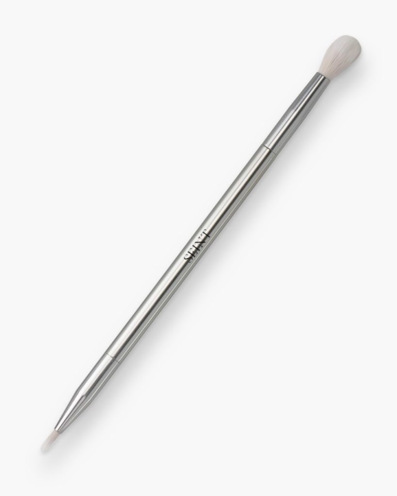 Seint's Spot Brush is an essential tool to cover blemishes.