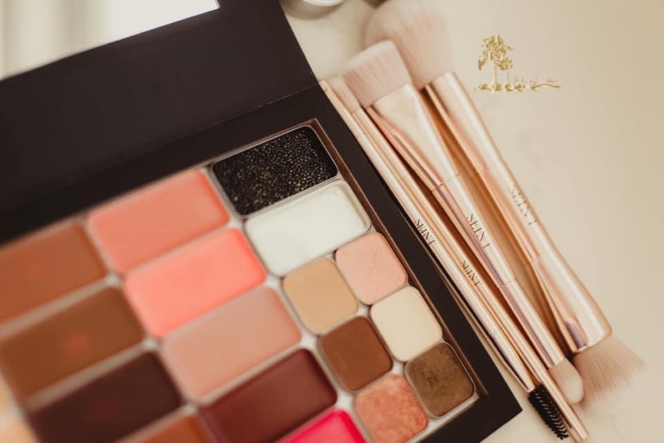 Seint Eyeshadow Palette that's perfect for eye shape--including hooded eyes.