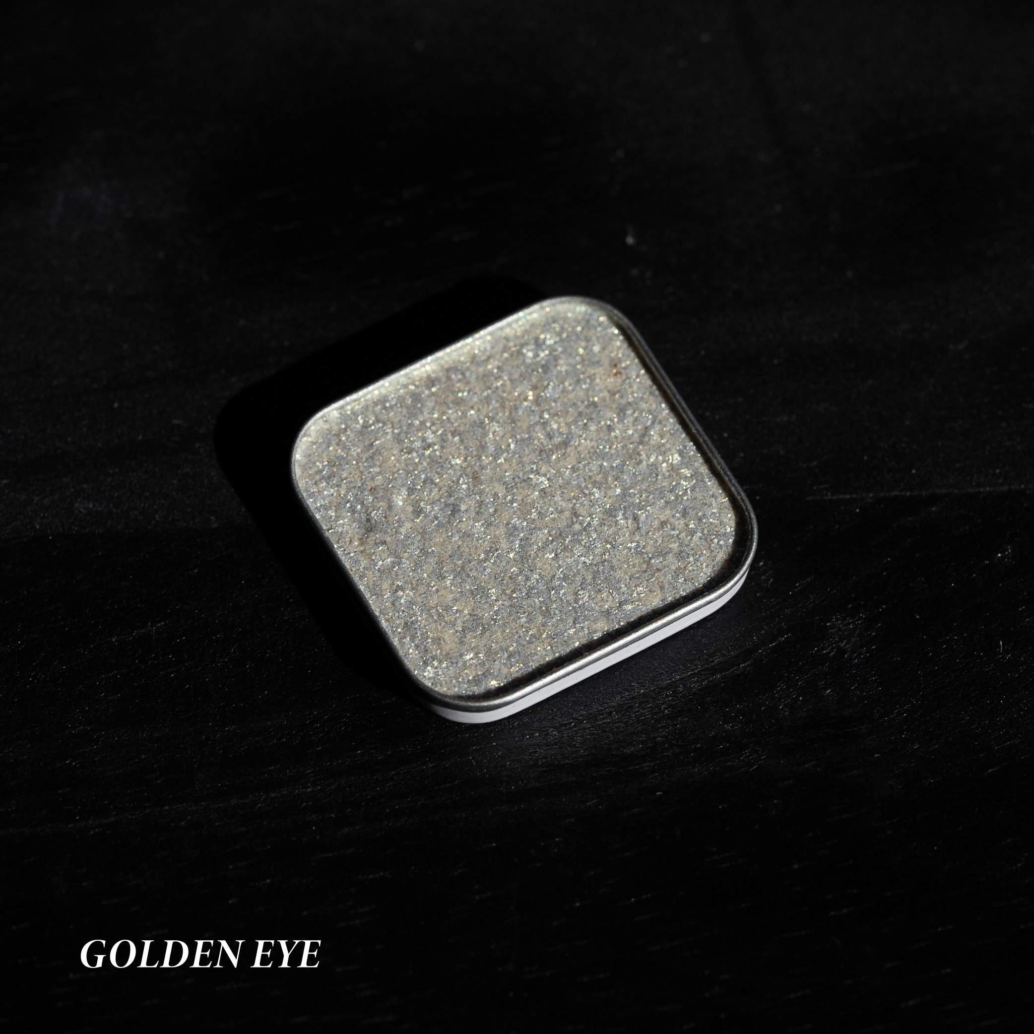 Seint Golden Eye Eyeshadow