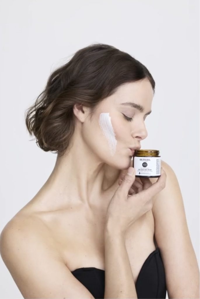 The Ultimate Minimalist Beauty Routine for Summer: Effortless Glow and Fresh Skin