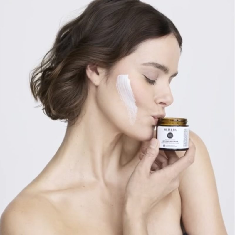 The Ultimate Minimalist Beauty Routine for Summer: Effortless Glow and Fresh Skin